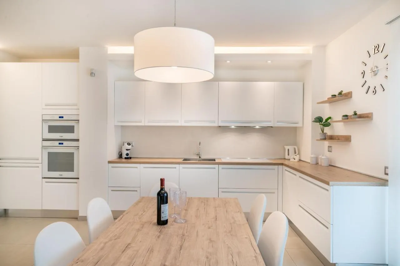 Apartment Mirabilia 108 - Poetto Beach - Parking Cagliari Italy